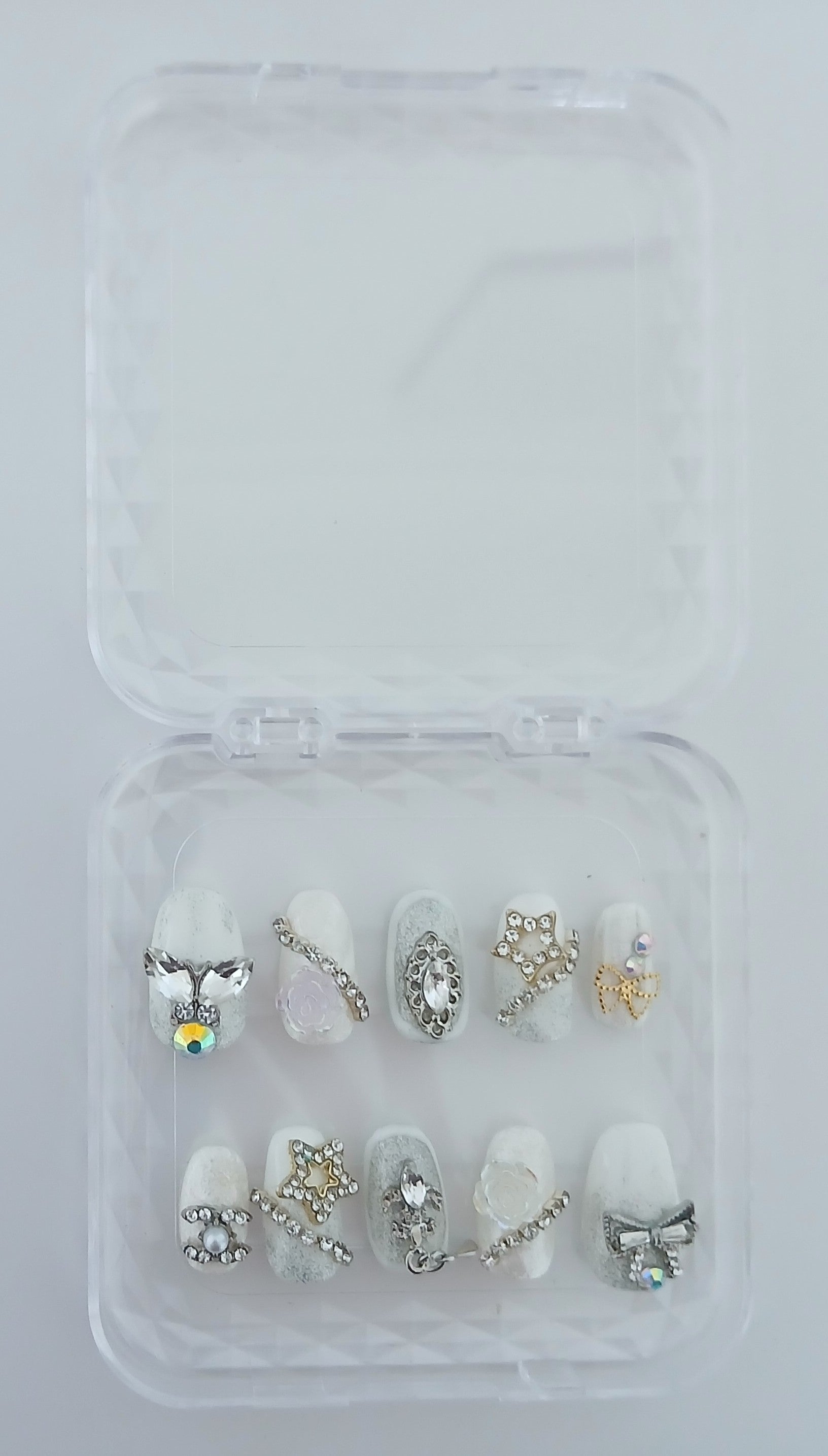 Princess Press On Nails — White Elegant Set for Special Occasions